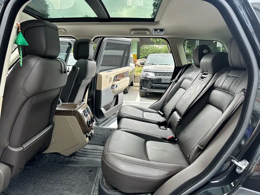 Land Rover Range Rover 2018 — фото 10