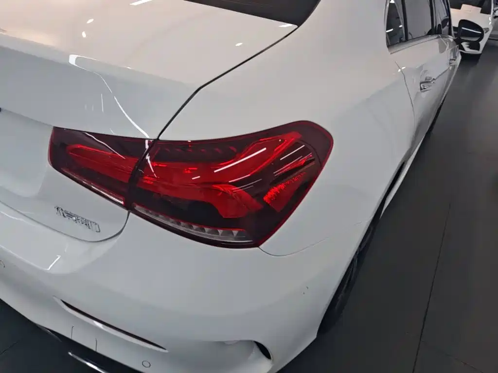 Mercedes-Benz A-Class 2023 — фото 8
