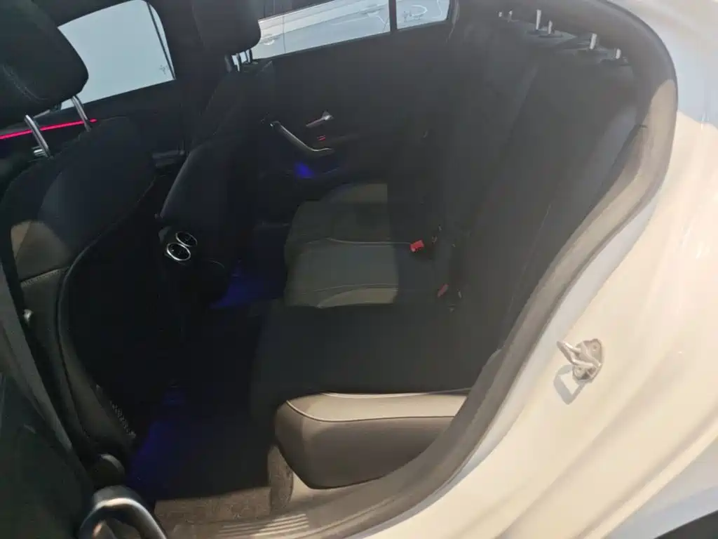 Mercedes-Benz A-Class 2023 — фото 17