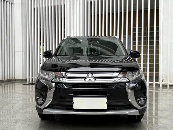 Mitsubishi Outlander 2016