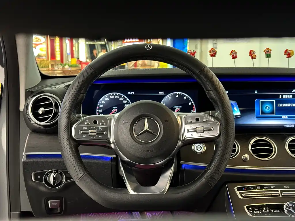 Mercedes-Benz E-Class 2020 — фото 17