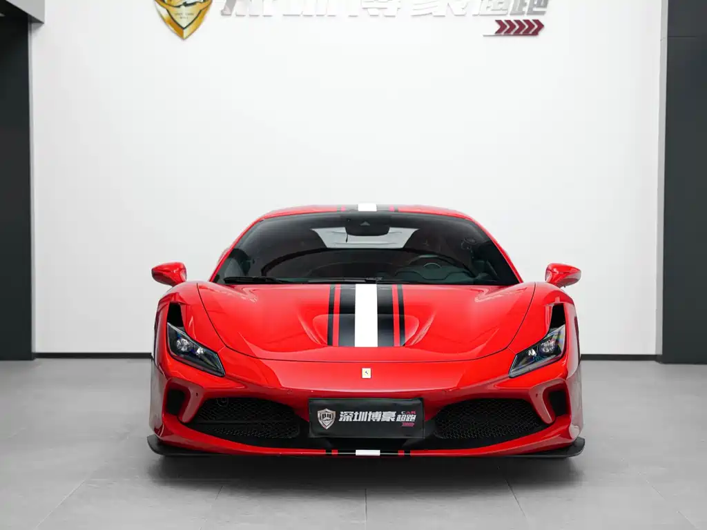 Ferrari F8 2021 — фото 8