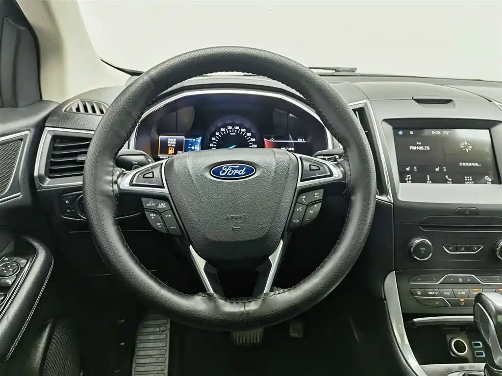 Ford Edge 2019 — фото 11