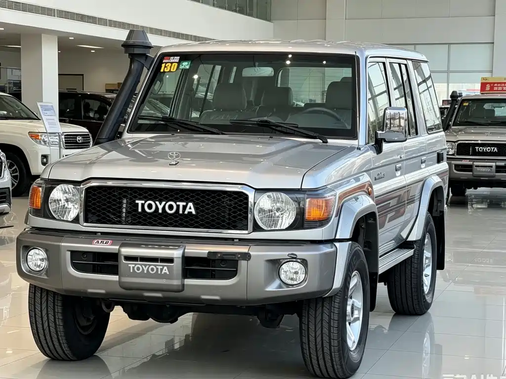 Toyota Land Cruiser 2019 — фото 1