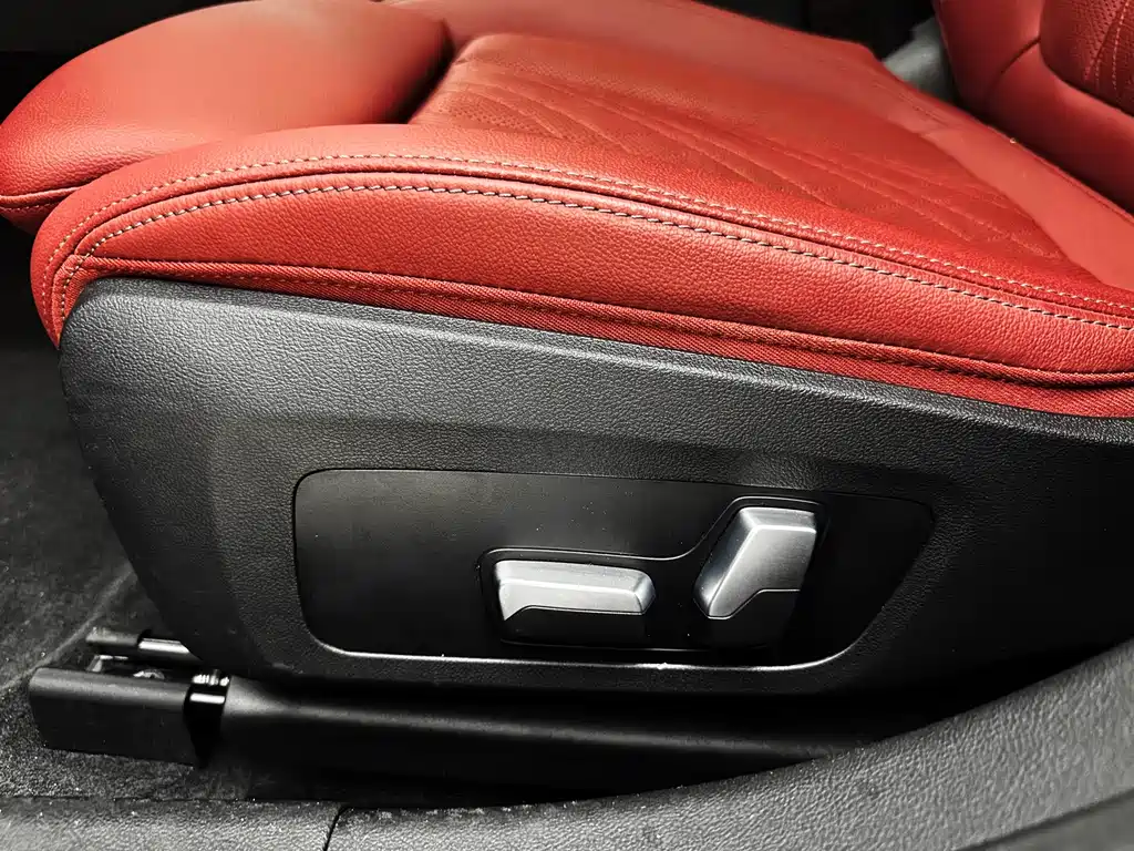 BMW 3 Series 2023 — фото 11