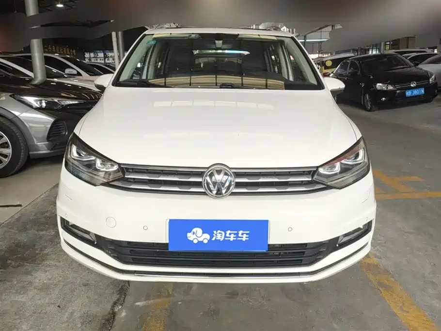 Volkswagen Touran 2017 — фото 2
