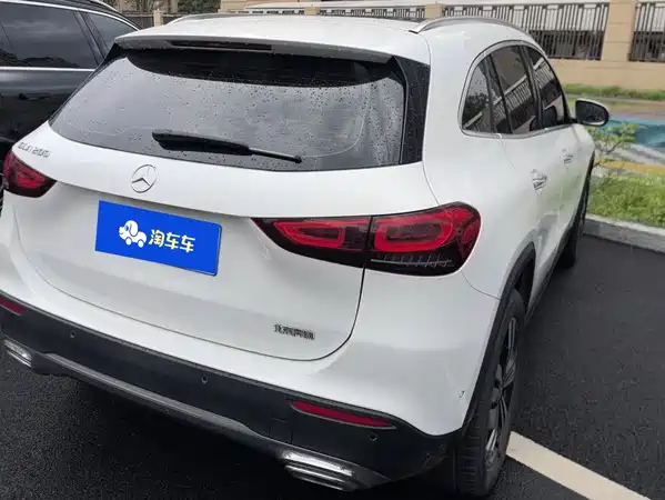 Mercedes-Benz GLA 2021