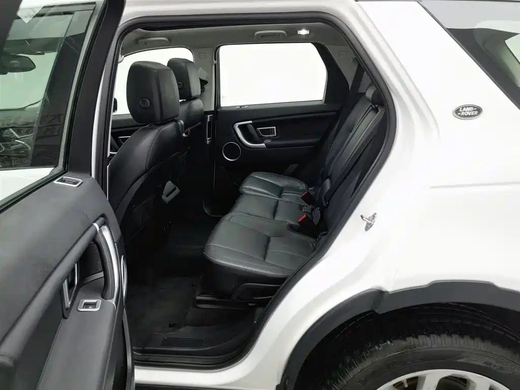 Land Rover Discovery Sport 2016 — фото 15