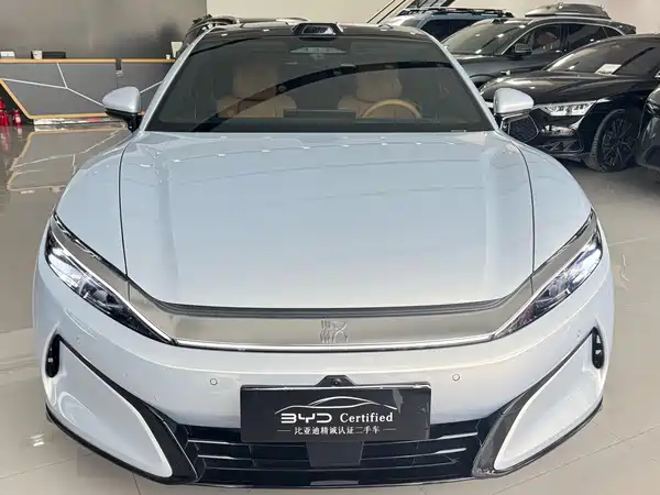 BYD Han L 2025