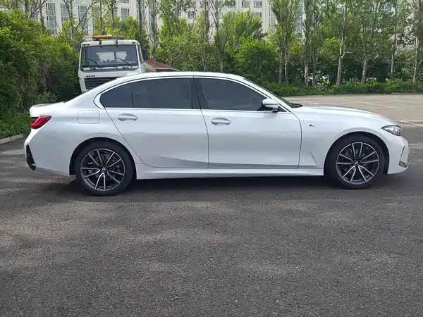 BMW 3 Series 2023
