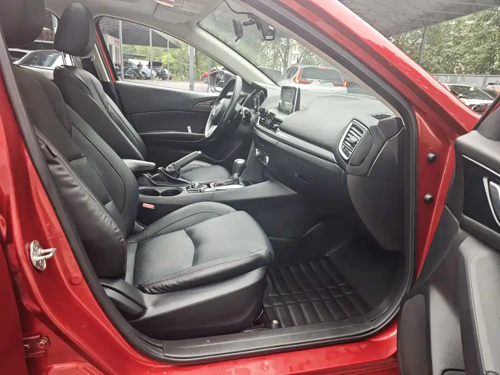 Mazda 3 Axela 2015 — фото 16