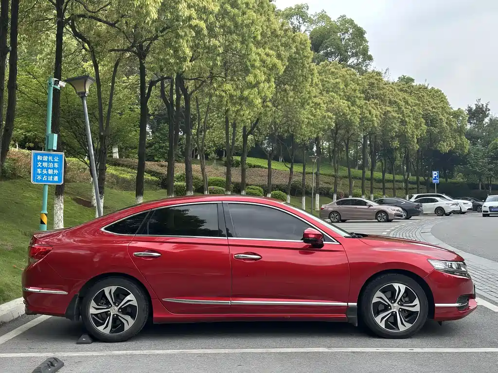 Honda Spirior 2016 — фото 4