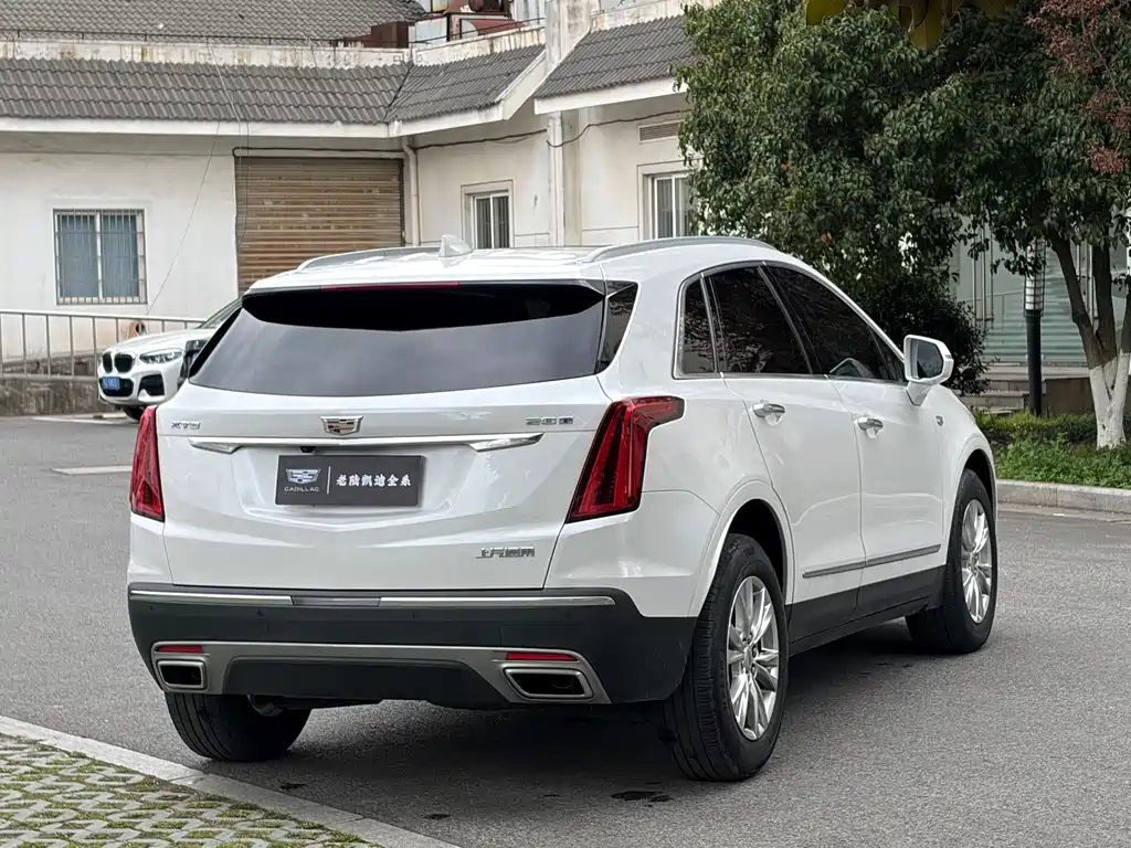 Cadillac XT5 2022 — фото 9