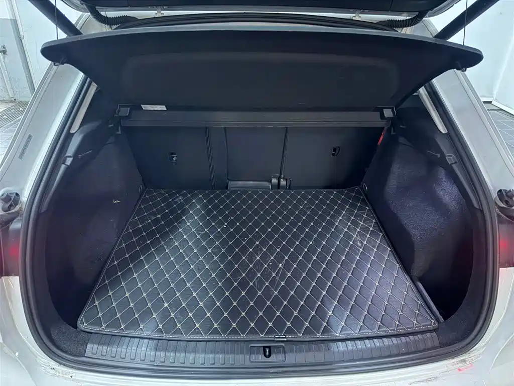 Audi Q3 2020 — фото 14