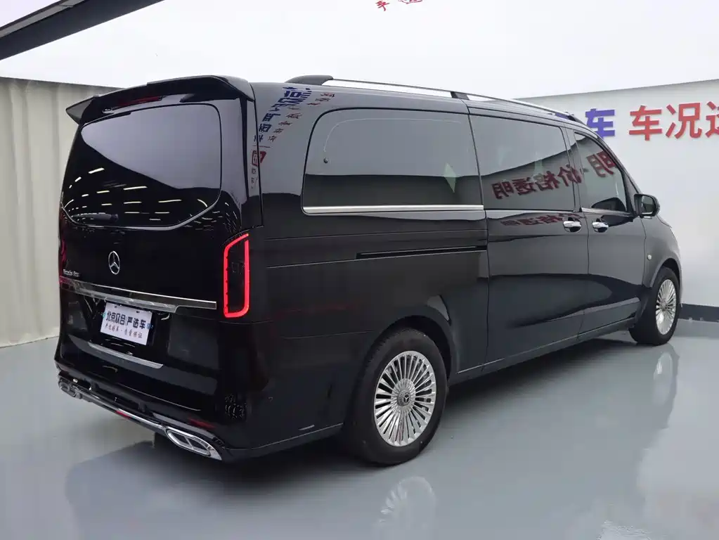 Mercedes-Benz Vito 2023 — фото 28