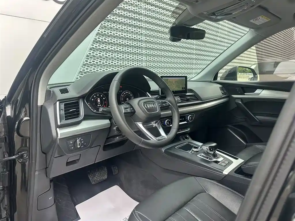Audi Q5L 2021 — фото 14
