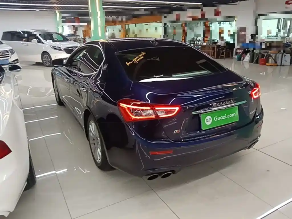 Maserati Ghibli 2017 — фото 23