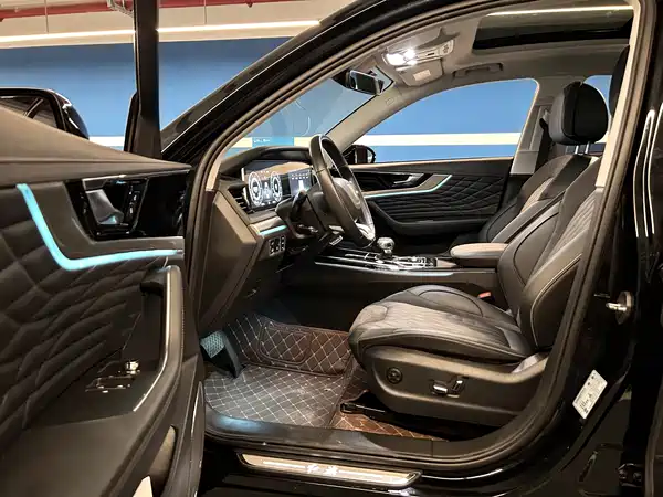 Hongqi HS5 2023