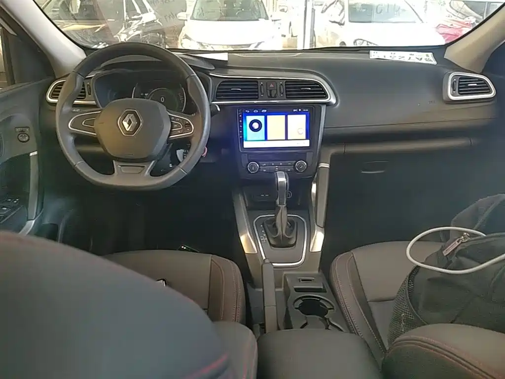 Renault Kadjar 2018 — фото 10