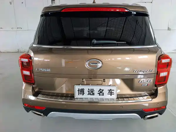 GAC Trumpchi GS8 2017