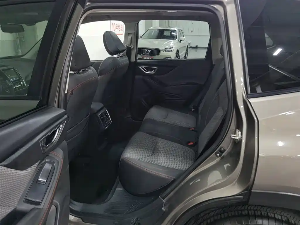 Subaru Forester 2021 — фото 15