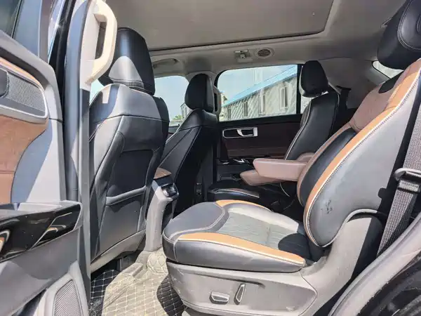 Ford Explorer 2023