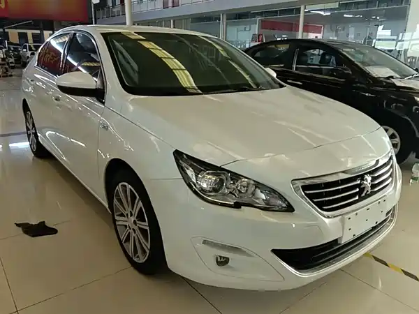 Peugeot 408 2016