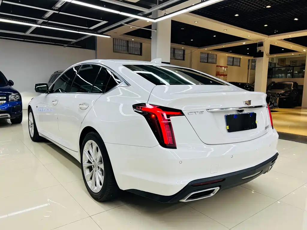 Cadillac CT5 2022 — фото 15