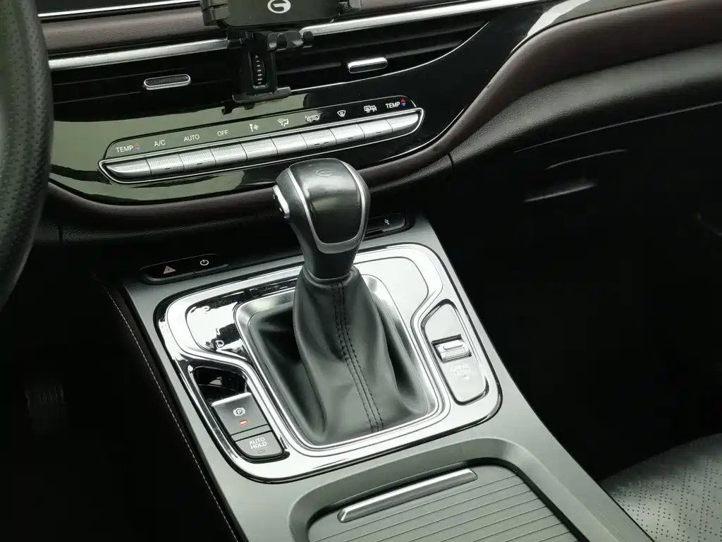 GAC Trumpchi M6 2021 — фото 13