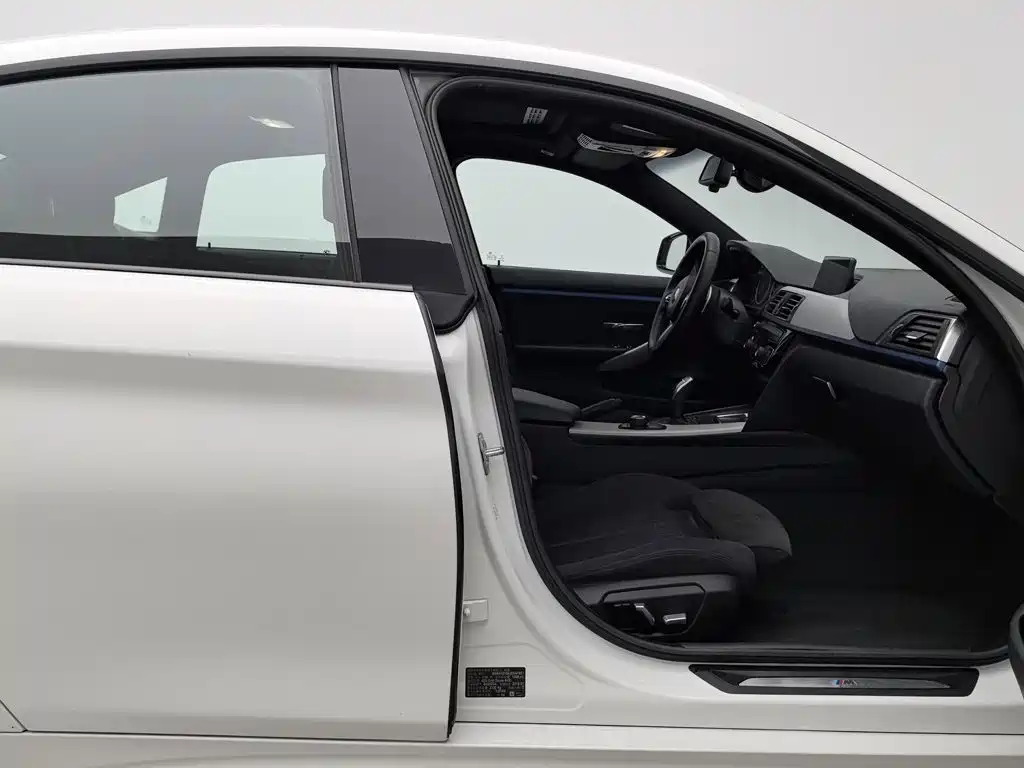 BMW 4 Series 2018 — фото 23