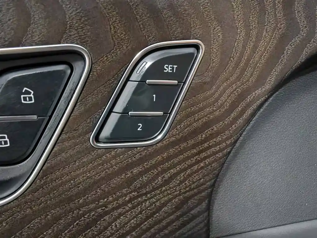 Audi Q7 2020 — фото 13