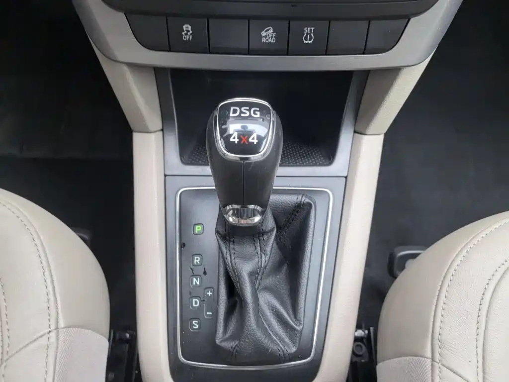 Skoda Yeti 2015 — фото 13