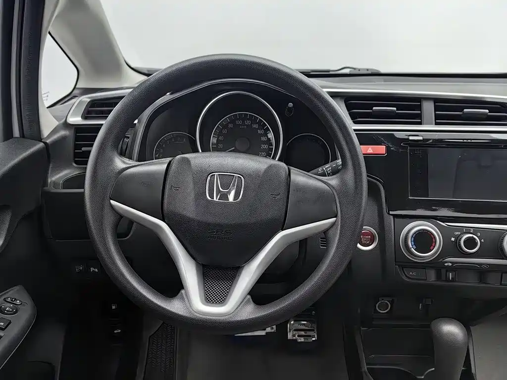 Honda Fit 2016 — фото 11