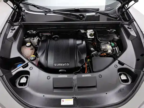 Lynk & Co 01 EM-P 2021