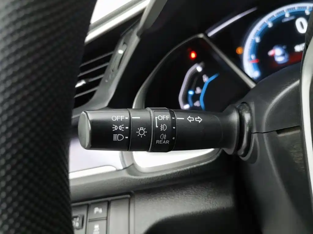 Honda Civic 2018 — фото 21