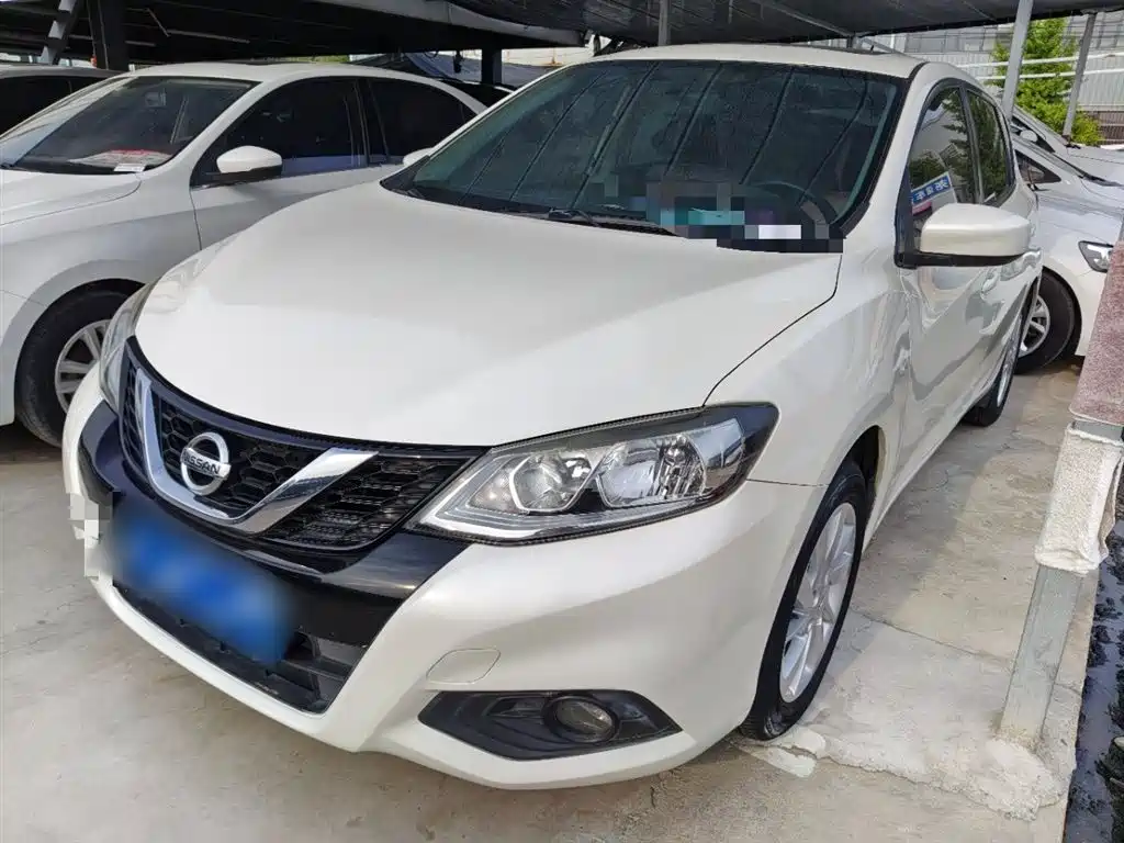 Nissan Tiida 2018 — фото 1
