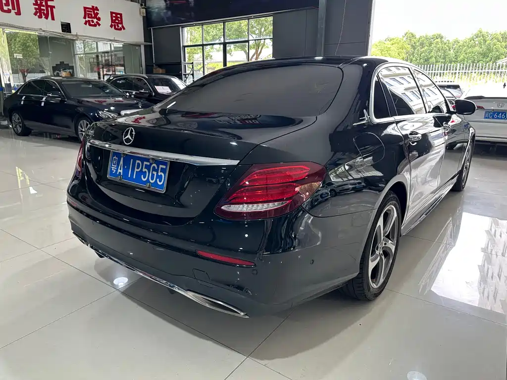 Mercedes-Benz E-Class 2018 — фото 9