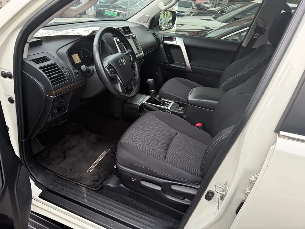 Toyota Prado 2019 — фото 12