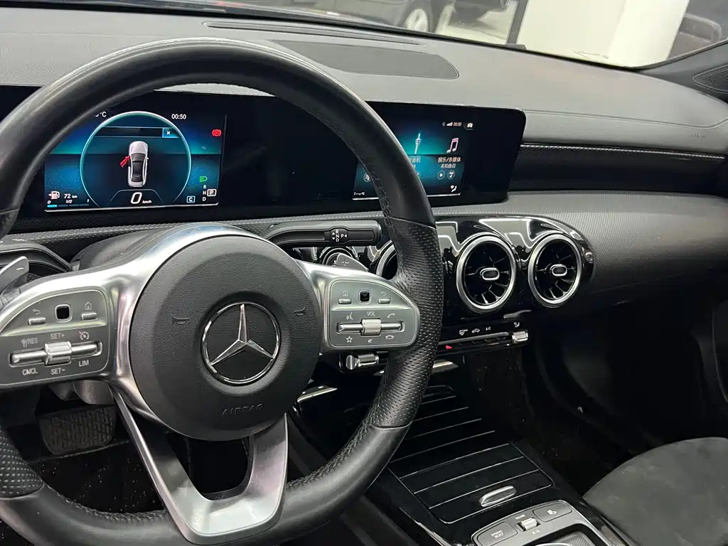 Mercedes-Benz A-Class 2019 — фото 5