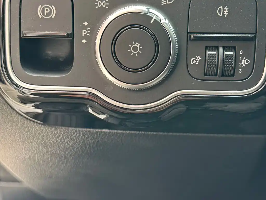 Mercedes-Benz A-Class 2022 — фото 8