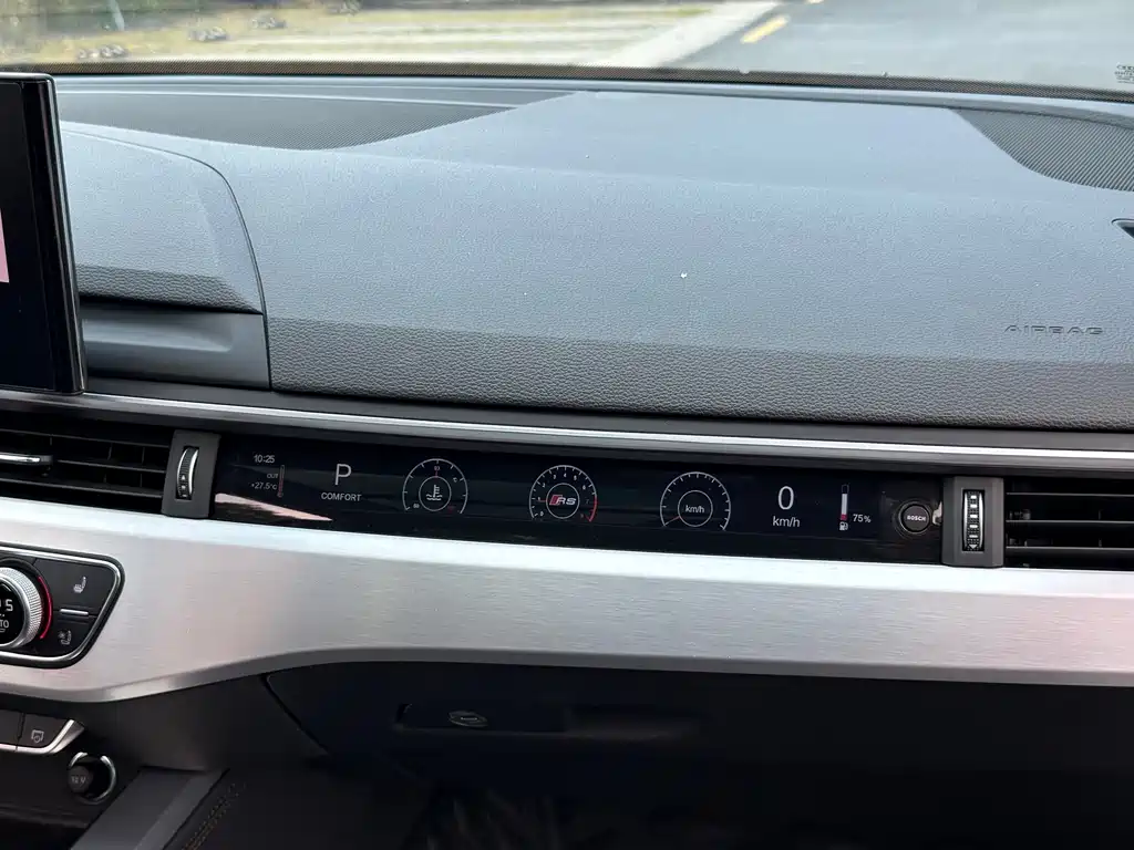 Audi A4L 2023 — фото 10
