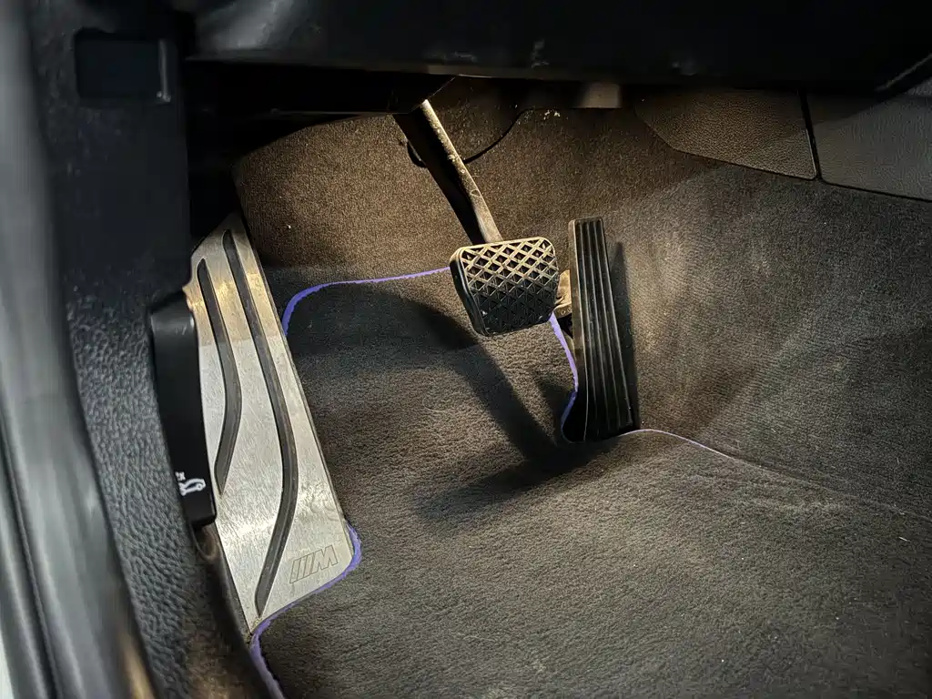 BMW 3 Series 2018 — фото 13
