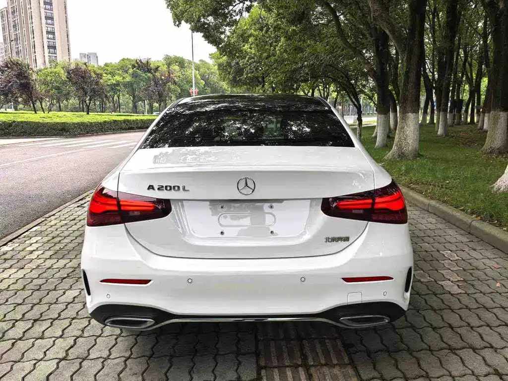 Mercedes-Benz A-Class 2024 — фото 10