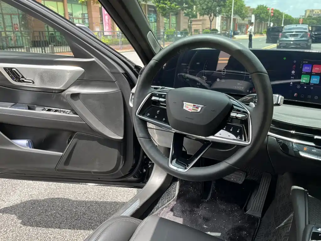 Cadillac CT6 2023 — фото 18