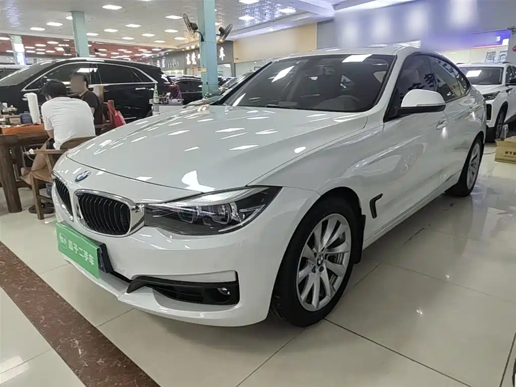 BMW 3 Series GT 2018 — фото 1