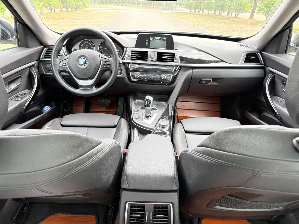 BMW 3 Series GT 2019 — фото 11