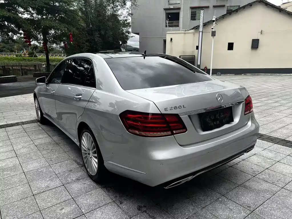 Mercedes-Benz E-Class 2014 — фото 12