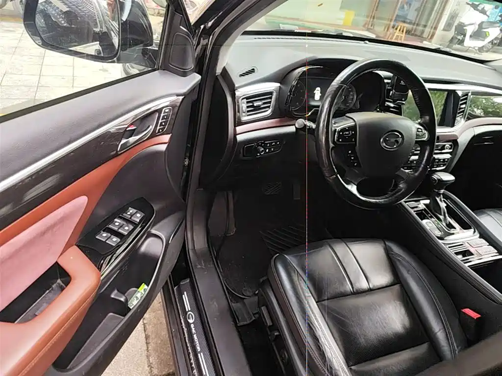 GAC Motor Trumpchi GS8 2019 — фото 16