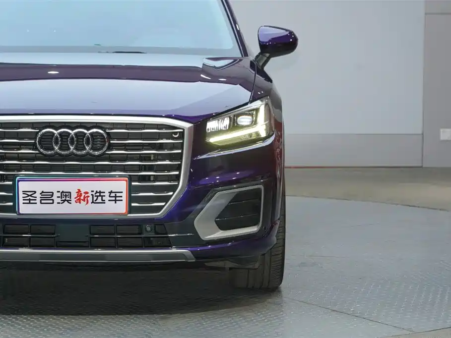 Audi Q2L 2020 — фото 4