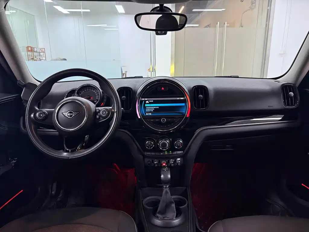 MINI Countryman 2019 — фото 16